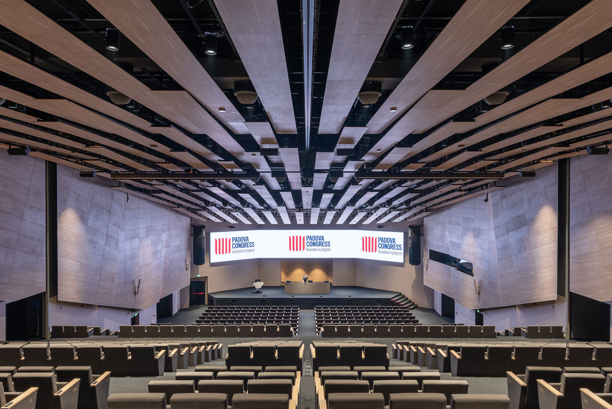 Sala auditorium Padova Congress, progetto di acustica architettonica